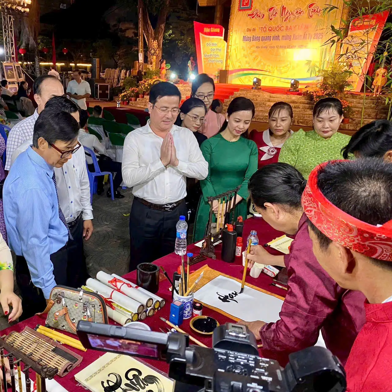 HÌNH ẢNH HOẠT ĐỘNG 10